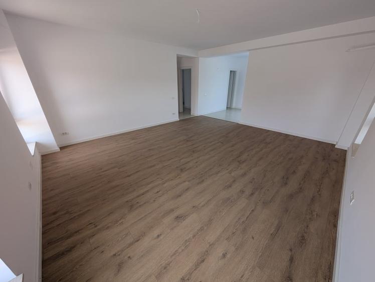 Casă individuală cu 4 camere cu Teren 500 Mp în Corbeanca