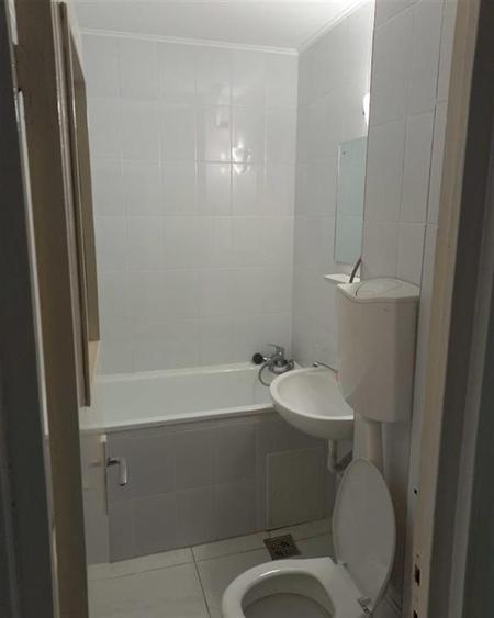 Apartament cu 2 camere decomandat, mobilat în Alexandru cel Bun