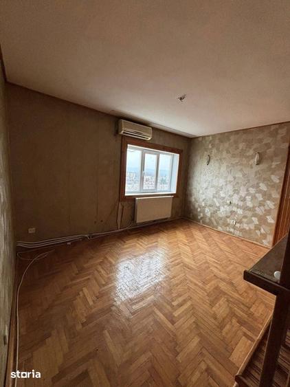 Apartament cu 4 camere în Central
