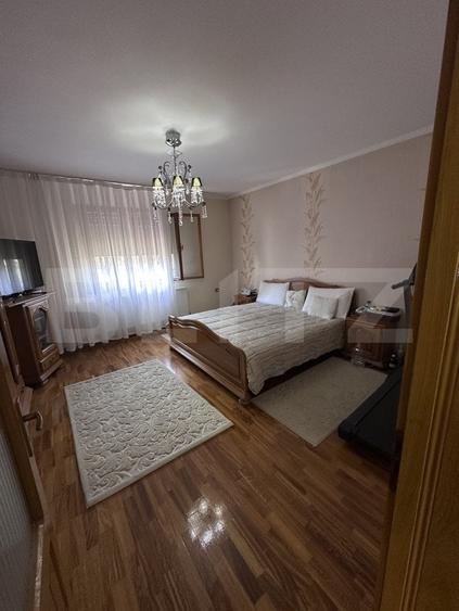 Casă individuală cu 11 camere cu Canalizare în Exterior Nord