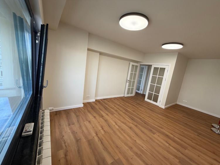 Apartament cu 3 camere decomandat în Unirii
