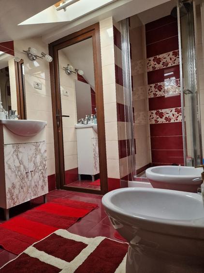Apartament cu 3 camere decomandat în Dărmănești