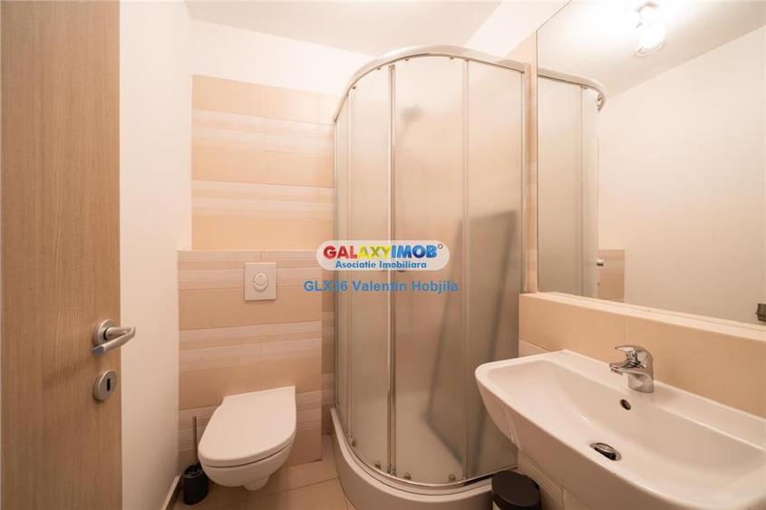 Apartament cu 3 camere semidecomandat, mobilat în Băneasa