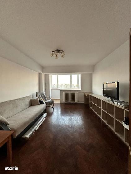 Apartament cu 3 camere decomandat în Titulescu