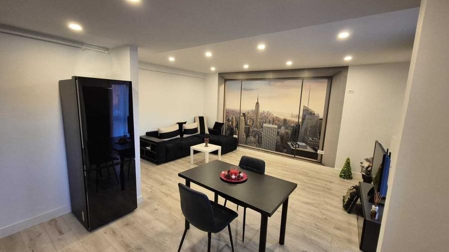 Apartament cu 2 camere decomandat în Central