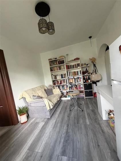Apartament cu 2 camere semidecomandat, mobilat în Vitan