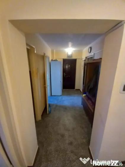 Apartament cu 3 camere decomandat în Săsar