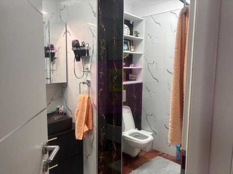 Apartament cu 4 camere decomandat în Titan