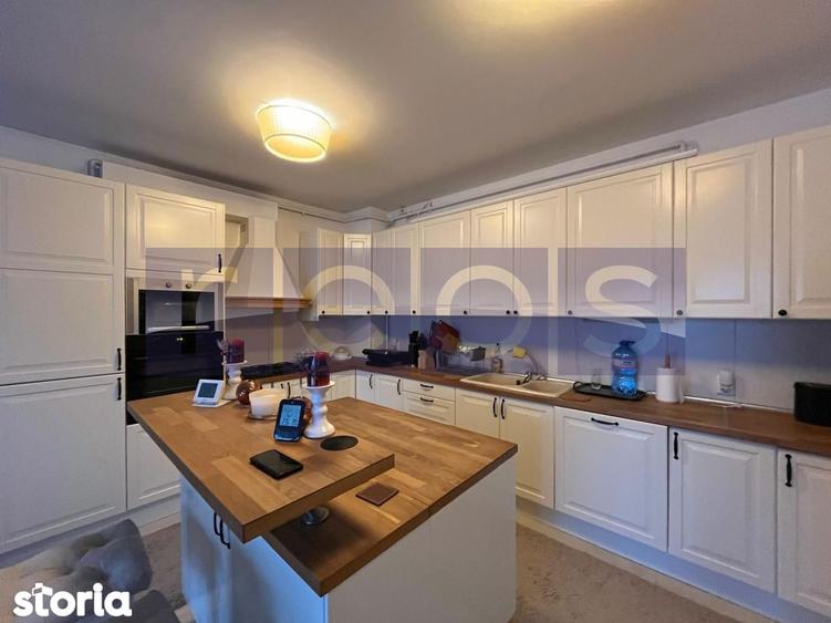 Apartament cu 4 camere decomandat în Central