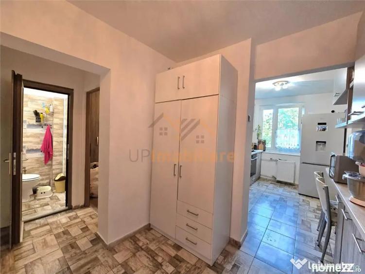 Apartament cu 4 camere decomandat în Rogerius