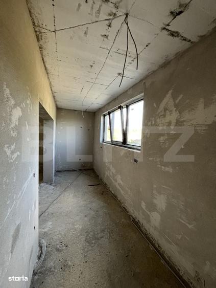 Casă cu 4 camere cu Teren 1000 Mp în Teaca