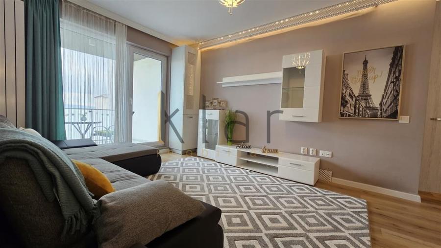 Apartament cu 2 camere semidecomandat, mobilat în Bună Ziua