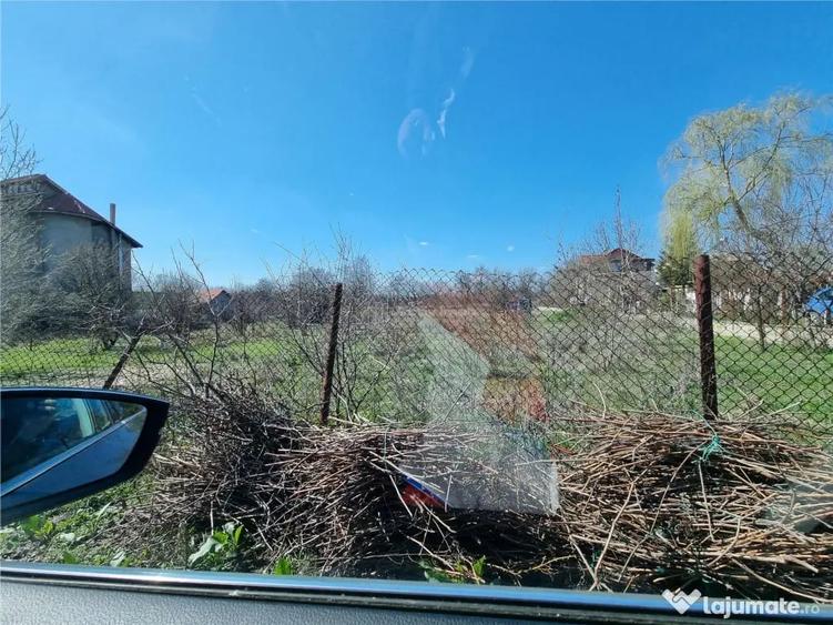Teren de 300 mp, în Central