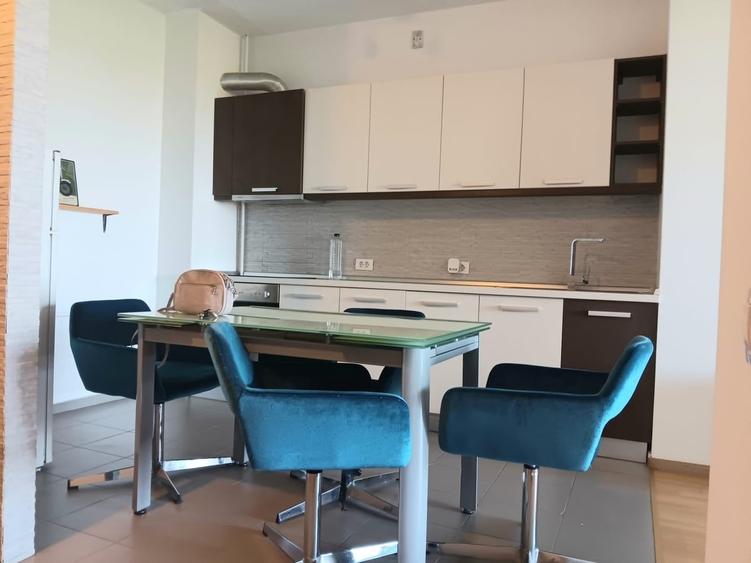 Apartament cu 2 camere semidecomandat în Băneasa