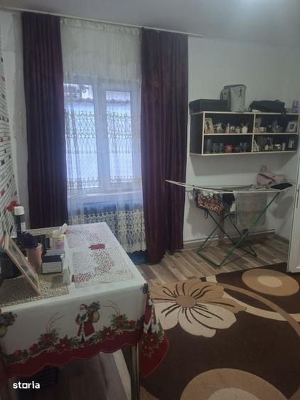 Casă cu 4 camere în Fundeni
