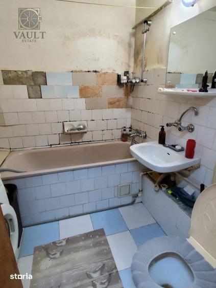 Apartament cu 3 camere decomandat în Rahova