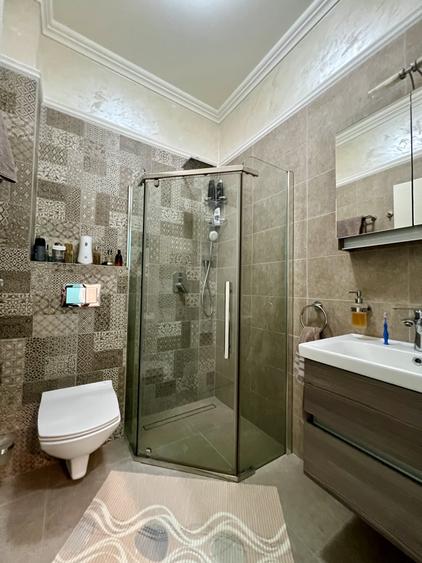 Apartament cu 3 camere semidecomandat, mobilat în Giroc