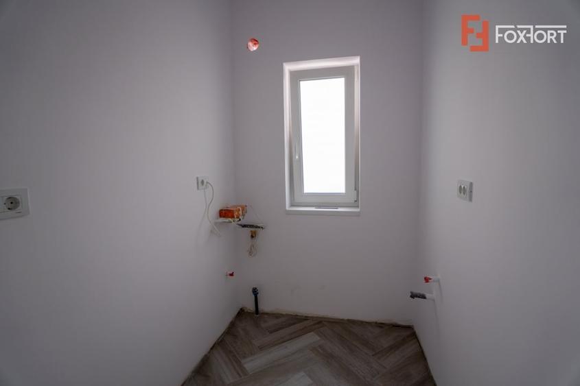 Duplex cu 4 camere cu Teren 273 Mp în Urseni