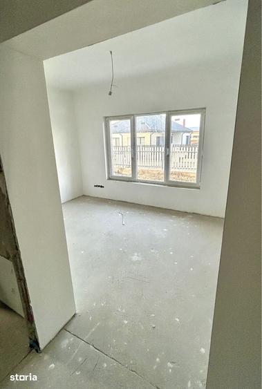 Casă cu 4 camere cu Teren 620 Mp în Apahida
