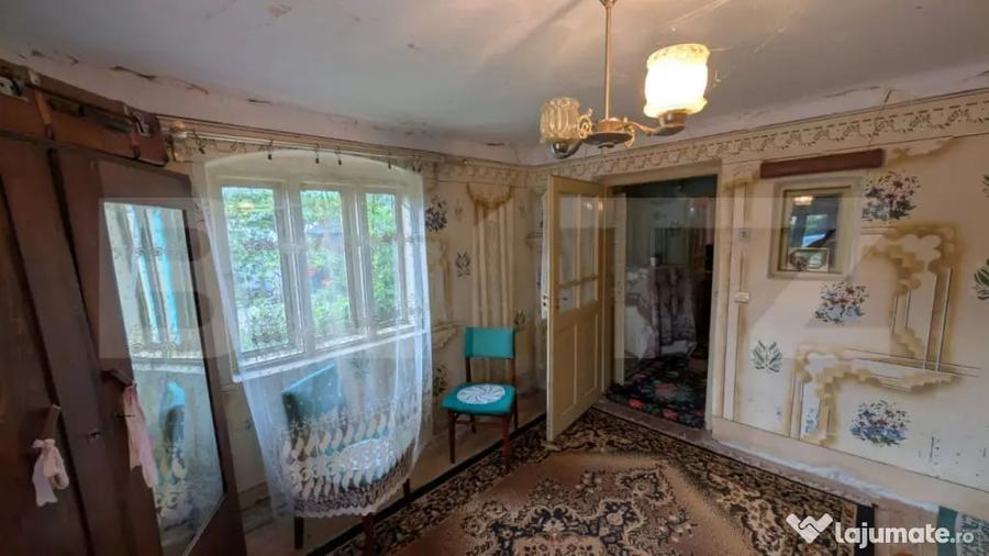 Casă cu 3 camere cu Teren 2540 Mp în Central