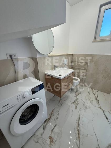 Duplex cu 4 camere cu Canalizare în Exterior Nord