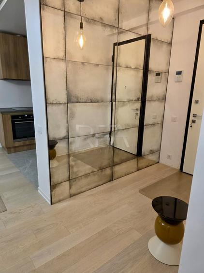 Apartament cu 2 camere semidecomandat, mobilat în Floreasca