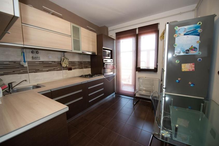 Apartament cu 2 camere decomandat, mobilat în Dobroești