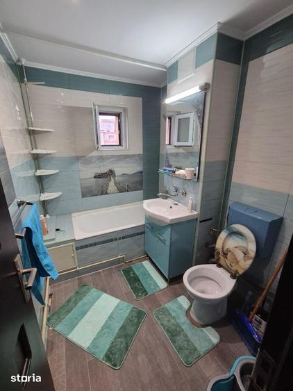 Apartament cu 2 camere decomandat în Calea București