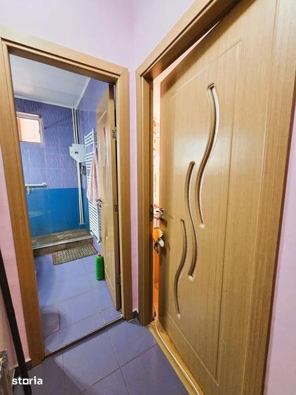 Apartament cu 3 camere semidecomandat în Faleză