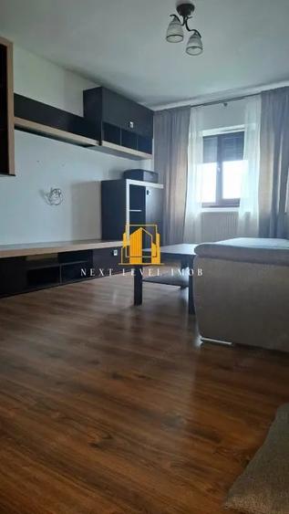 Apartament cu 3 camere decomandat în Găvana