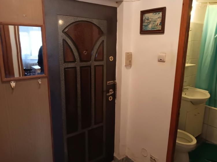 Garsonieră decomandată în Gară