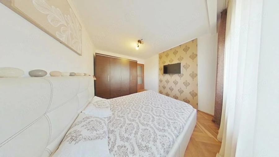 Apartament cu 4 camere decomandat în Alfa