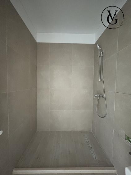 Apartament cu 3 camere semidecomandat în Mamaia-Sat