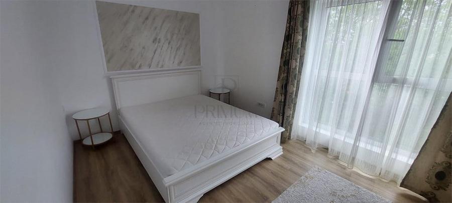 Apartament cu 2 camere decomandat în Lipovei