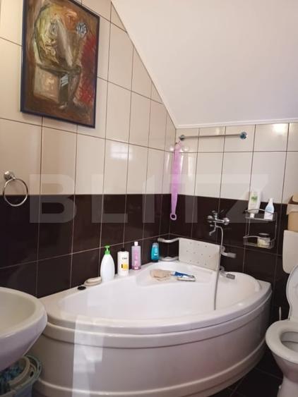 Casă individuală cu 5 camere cu Garaj în Albești