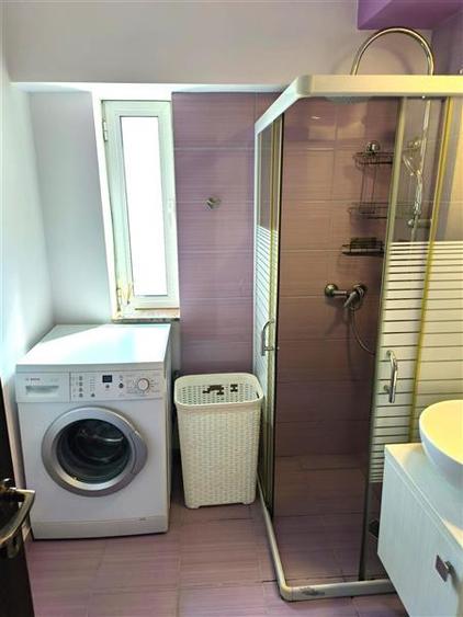 Apartament cu 3 camere decomandat, mobilat în Traian