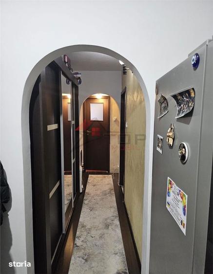Apartament cu 3 camere decomandat, mobilat în Cug