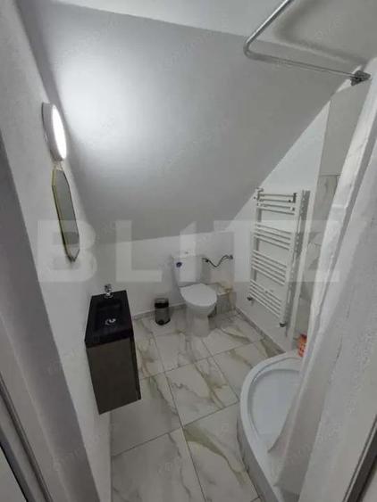 Casă cu 5 camere cu Teren 585 Mp în Central
