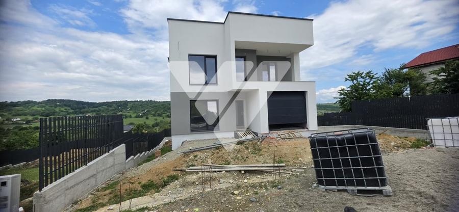 Casă individuală cu 5 camere cu Canalizare în Cisnădie