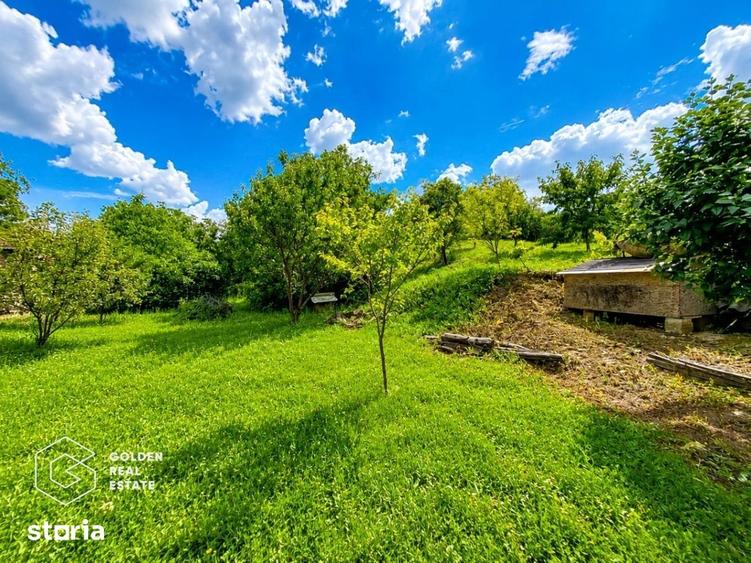 Casă cu 4 camere decomandat cu Canalizare în Central