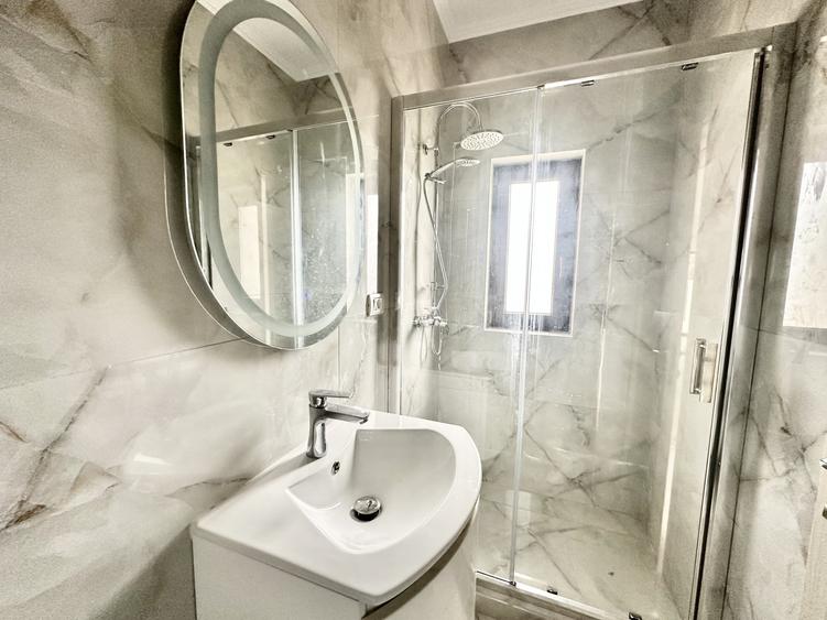 Duplex cu 5 camere cu Canalizare în Moșnița Nouă