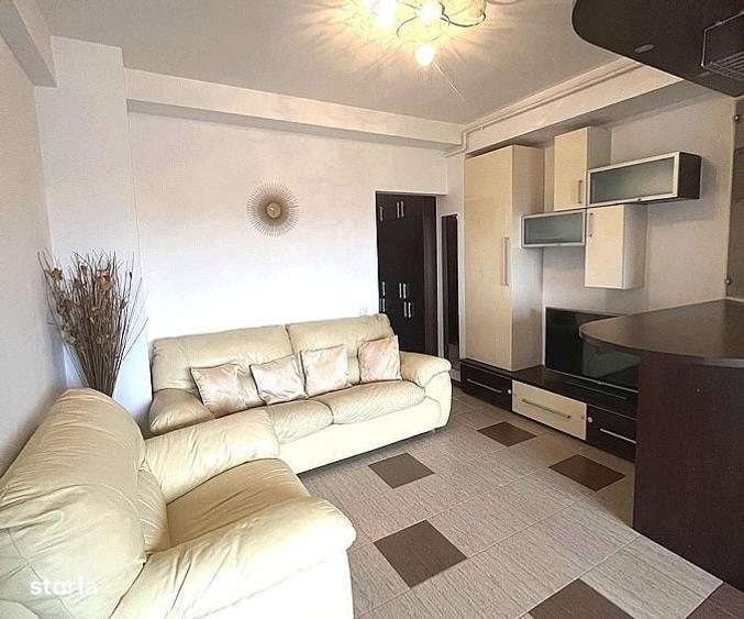 Apartament cu 3 camere semidecomandat în Central