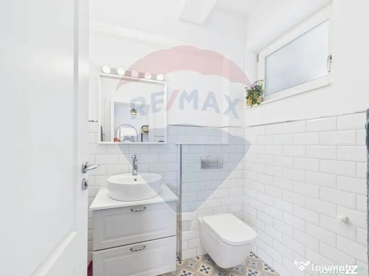 Casă cu 4 camere cu Teren 1000 Mp în Central