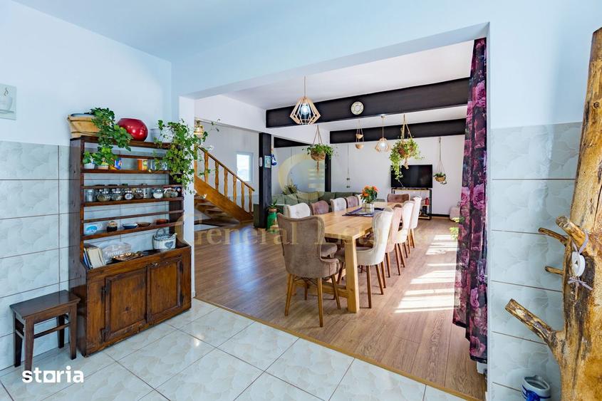 Casă cu 4 camere cu Teren 4160 Mp în Moieciu