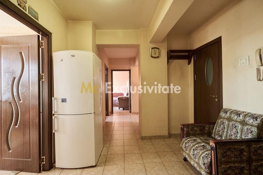 Apartament cu 3 camere decomandat în Central