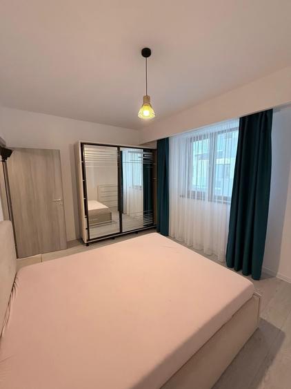 Apartament cu 2 camere decomandat în Păcii