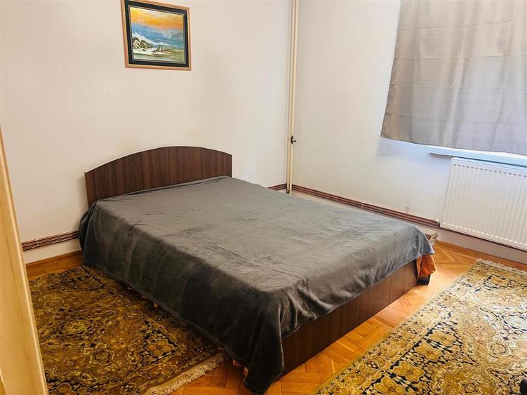 Apartament cu 2 camere decomandat, mobilat în Central