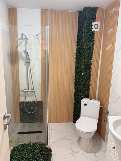 Apartament cu 4 camere decomandat în Bragadiru