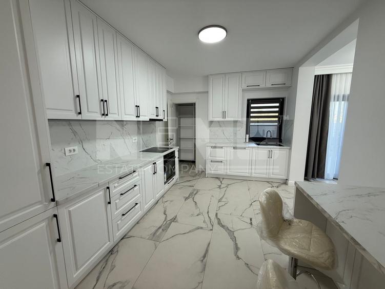 Casă individuală cu 4 camere cu Canalizare în Mitocu Dragomirnei