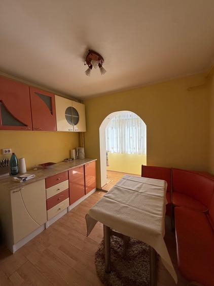 Apartament cu 3 camere decomandat în Exercițiu